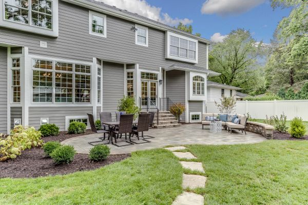 Concrete Patio Landscaping in Federal Way
