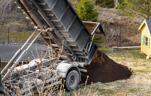 Yard Soil Delivery in Federal Way