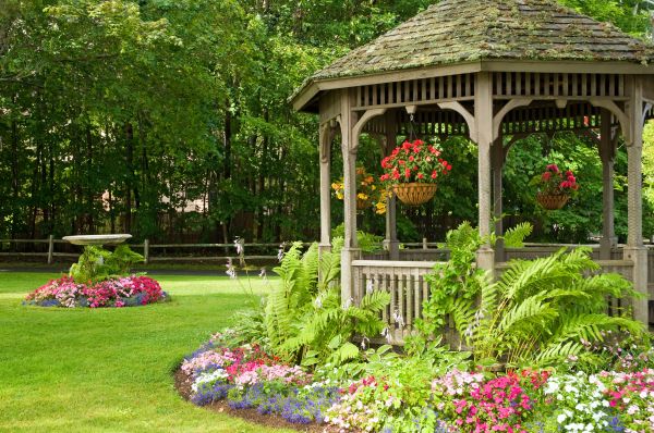 Backyard Landscaping Service in Federal Way