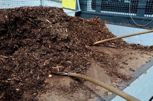 Cedar Bark Delivery in Federal Way